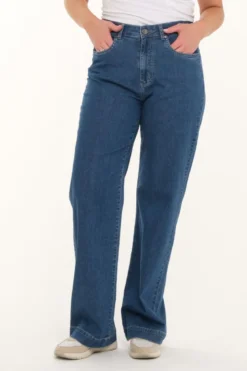 Cassie jeans
