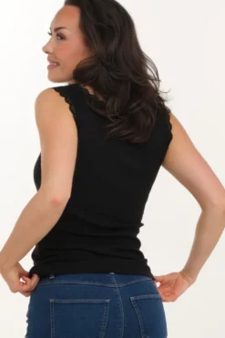 Shania topp